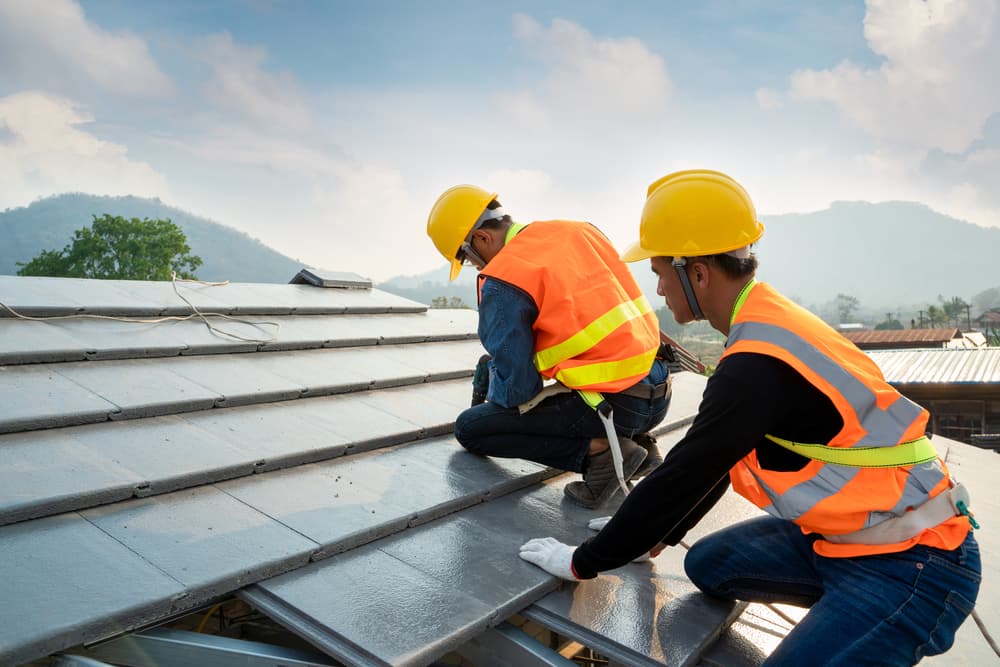 roof repair in Lakewood CA